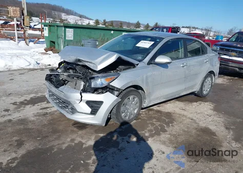 2022 Kia Rio Lx z USA, uszkodzony, nr VIN 3KPA24AD7NE447429